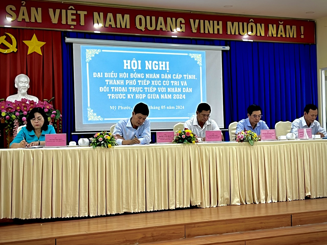 ĐẠI BIỂU HĐND CẤP TỈNH, THÀNH PHỐ TIẾP XÚC CỬ TRI VÀ ĐỐI THOẠI TRỰC TIẾP VỚI NHÂN DÂN TRƯỚC KỲ HỌP GIỮA NĂM 2024
