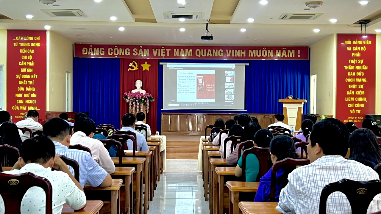 Hội nghị trực tuyến nghiên cứu, học tập, quán triệt thực hiện chuyên đề Văn hoá trong Đảng