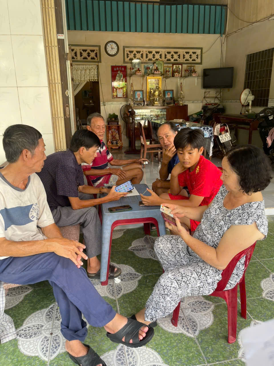 Mỹ Phước – Tiếp tục ra quân lấy ý kiến nhân dân về sửa đổi, bổ sung Hiến pháp năm 2013 qua ứng dụng VNeID