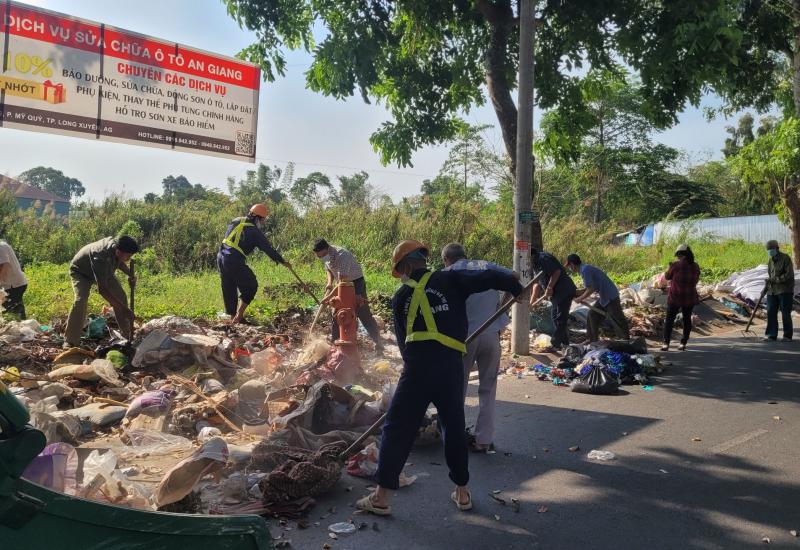 Mỹ Phước ra quân tổng vệ sinh môi trường đón Tết Nguyên đán Giáp Thìn 2024