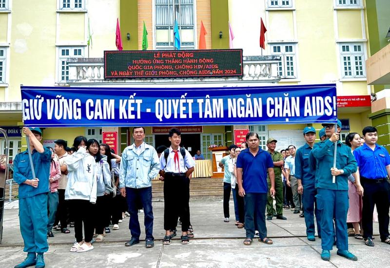 Mỹ Phước: Mít tinh hưởng ứng Tháng hành động quốc gia phòng, chống HIV/AIDS 