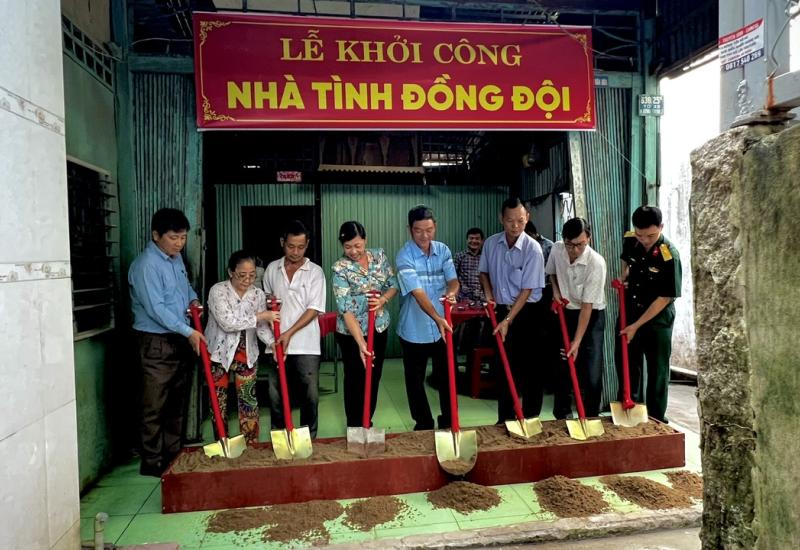 Mỹ Phước - Lễ khởi công xây dựng nhà “Tình đồng đội” cho Lực lượng Dân quân 