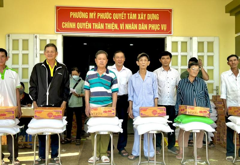 Mỹ Phước – Trao quà cho gia đình có hoàn cảnh khó khăn 